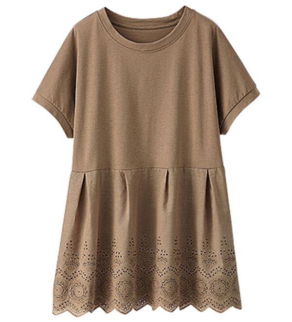 BELLUNA（ベルーナ）の「裾刺しゅうデザインプルオーバー（カットソー）」｜モカ