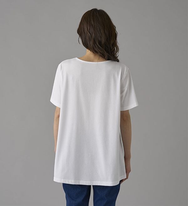 BELLUNA（ベルーナ）の「一枚で着映えるデコラＴ（Tシャツ）」｜詳細画像