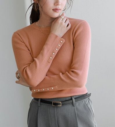 Pierrot（ピエロ）の「【選べるネック】もっちり袖パールニット（ニット・セーター）」