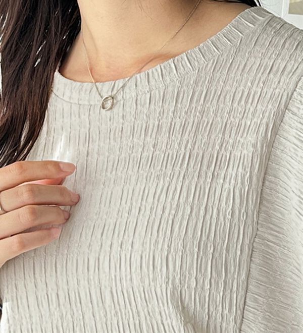 GeeRA（ジーラ）の「ラッフルショルダー表面感カットソー（カットソー）」｜詳細画像