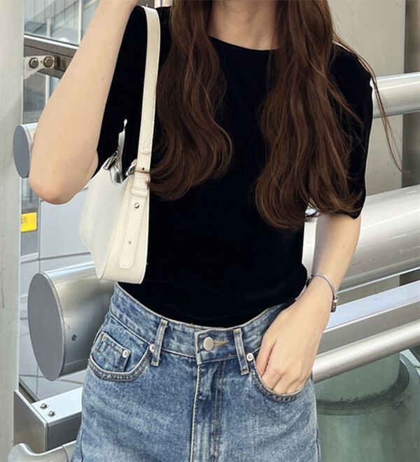 GeeRA（ジーラ）の「ベロアバックオープンカットソー（カットソー）」｜詳細画像