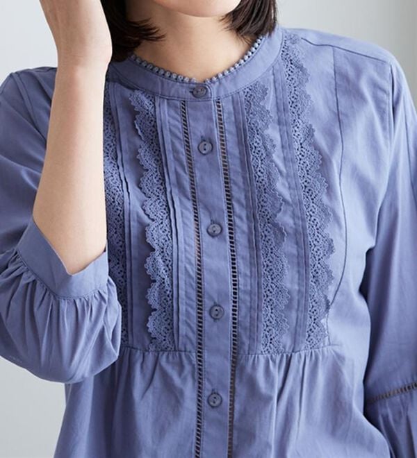 BELLUNA（ベルーナ）の「レース&times;ピンタック使いシャツチュニック（チュニック）」｜詳細画像