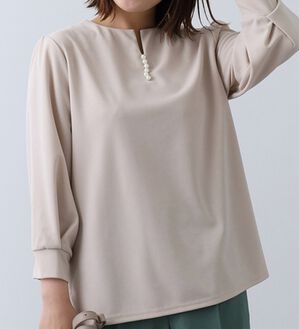BELLUNA（ベルーナ）の「カットジョーゼット素材パール使いブラウス（ブラウス）」｜詳細画像