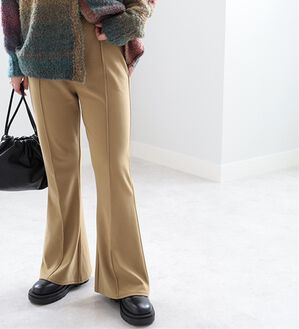 GeeRA（ジーラ）の「ストレッチウール風フレアーパンツ（フルレングスパンツ）」｜イエロー