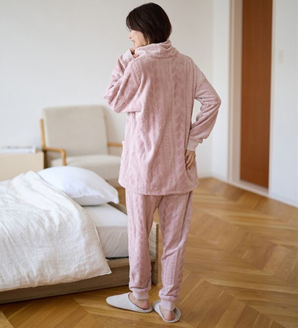 LAVIENNE（ラヴィエンヌ）の「寒がりさんのためのふわっもこケーブルフリースパジャマ（パジャマ・ルームウェア）」｜詳細画像