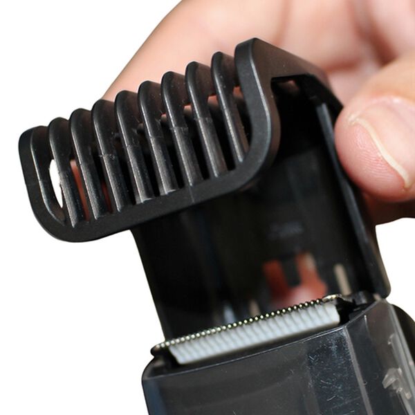 「電動吸引バリカン　さわやか君（その他美容・健康機器）」｜詳細画像