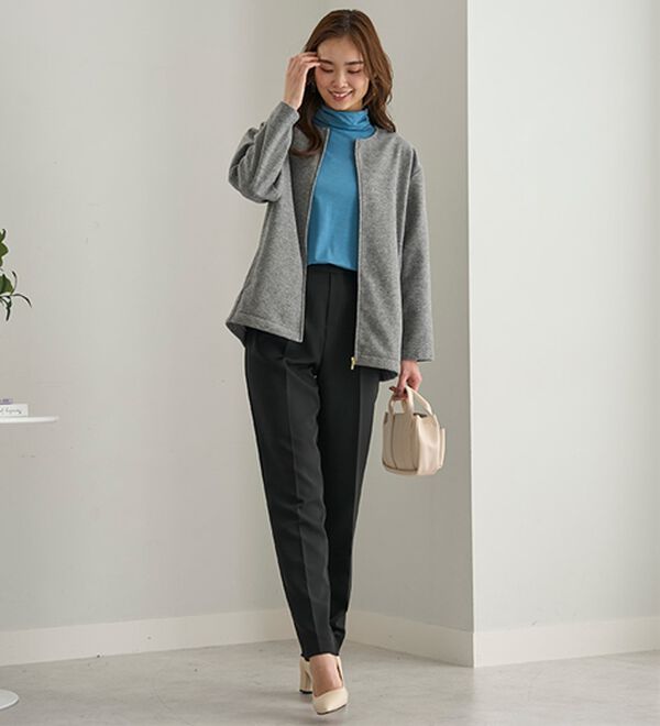 BELLUNA（ベルーナ）の「すっきり美脚タックテーパードパンツ（フルレングスパンツ）」｜詳細画像