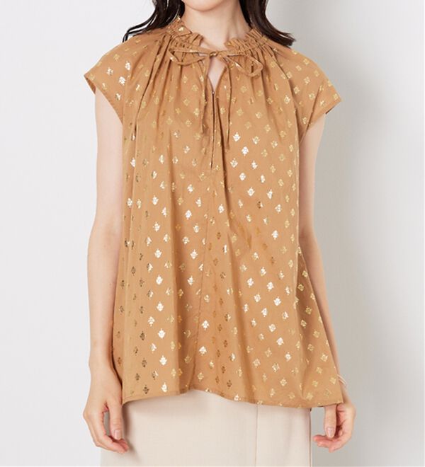 BELLUNA（ベルーナ）の「プロヴァンス箔プリントブラウス（ブラウス）」｜詳細画像