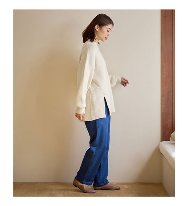 Viola e Viola（ヴィオラ エ ヴィオラ）の「【毛玉になりにくい・静電気防止】サイドスリットハイネックニット（ニット・セーター）」｜詳細画像