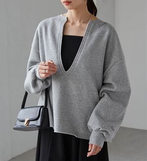 RANAN（ラナン）の「裏起毛Ｖネックロゴ刺しゅうスウェット（トレーナー・スウェット）」｜グレー