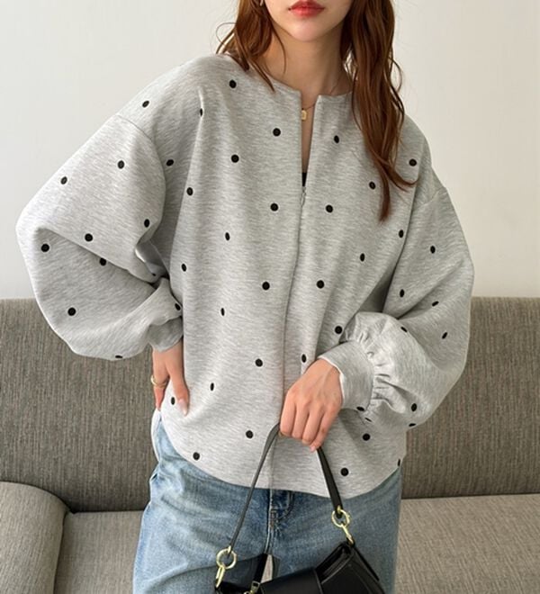 GeeRA（ジーラ）の「ドット刺繍ハーフジップダンボールトップス（カットソー）」｜詳細画像