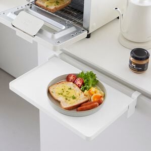 iellio（イエリオ）の「タワー　シンク扉折り畳み棚＜ｔｏｗｅｒ山崎実業＞（その他キッチン用品）」｜ホワイト