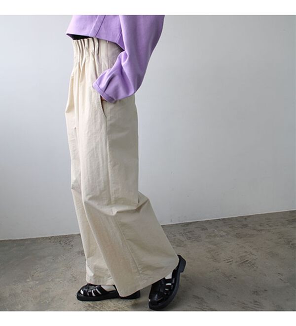 GeeRA（ジーラ）の「タックデザインストレートワイドパンツ（フルレングスパンツ）」｜詳細画像