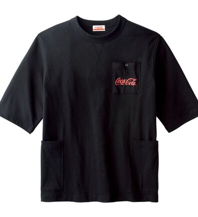 「＜コカ・コーラ＞接触冷感多ポケットＴシャツ（メンズＴシャツ）」