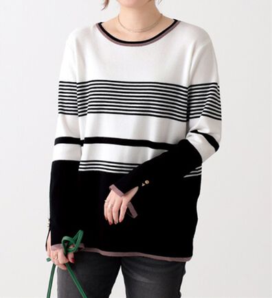 BELLUNA（ベルーナ）の「ボーダー柄袖フレアーニットプルオーバー（ニット・セーター）」