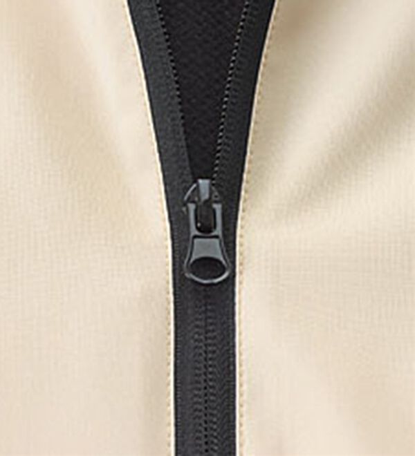 BELLUNA（ベルーナ）の「花粉対策！防風&times;はっ水パーカー（ブルゾン）」｜詳細画像