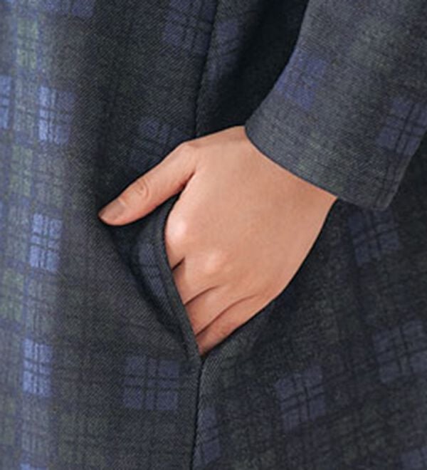 BELLUNA（ベルーナ）の「まるで着る毛布！裏ファーデザインチュニック（チュニック）」｜詳細画像