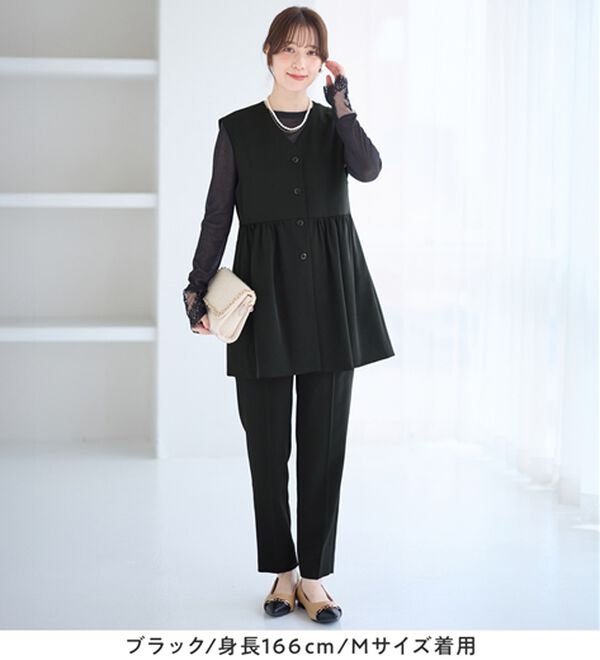 Viola e Viola（ヴィオラ エ ヴィオラ）の「【ブラウス付3点セット】コーデ決まるペプラムジレセットスーツ（パンツスーツ）」｜詳細画像