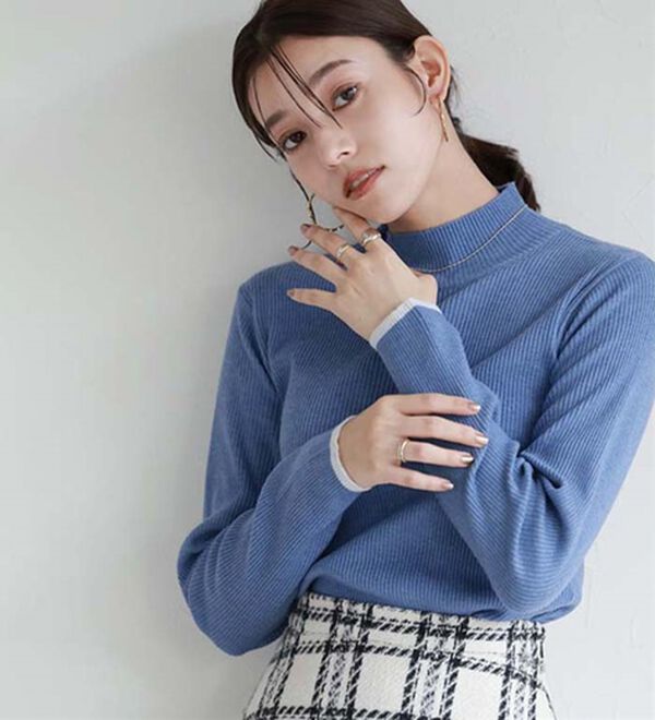 Pierrot（ピエロ）の「【選べるネック】配色リブニット（ニット・セーター）」｜Ｂ／杢ブルー／シルバーグレー