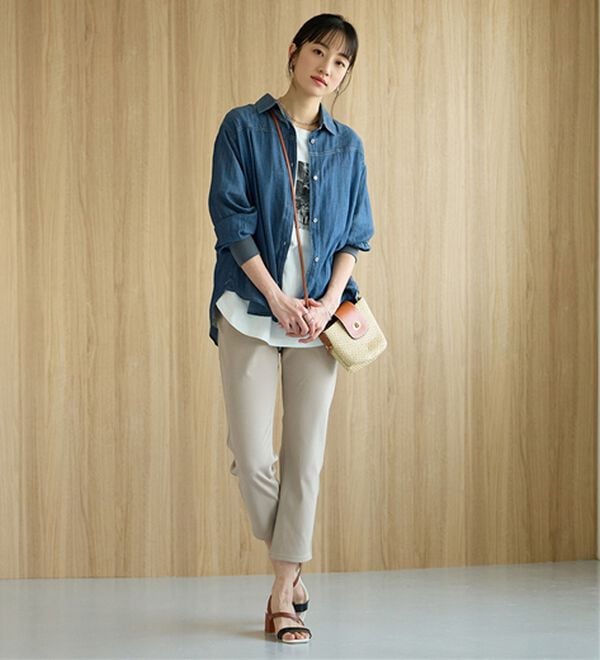 BELLUNA（ベルーナ）の「【再入荷】美ストレッチ素材アンクル丈レギンスパンツ（クロップドパンツ）」｜詳細画像