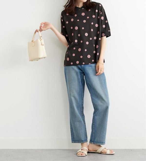 BELLUNA（ベルーナ）の「ランダムドット柄ワイドネックプルオーバー（カットソー）」｜詳細画像