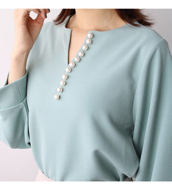 GeeRA（ジーラ）の「パール調ビーズ付キーネックブラウス（ブラウス）」｜詳細画像