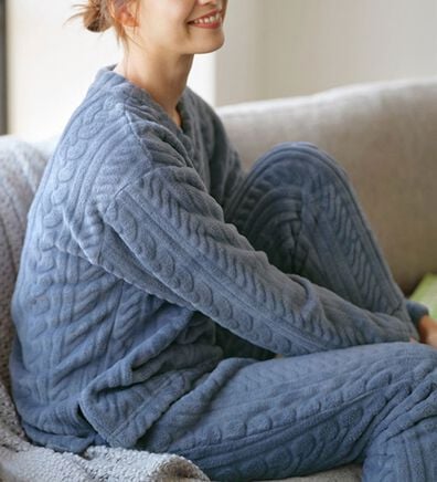 YU'NOW（ユナウ）の「【上下２点セット】ケーブルニット風フリースルームウェアセット（パジャマ・ルームウェア）」