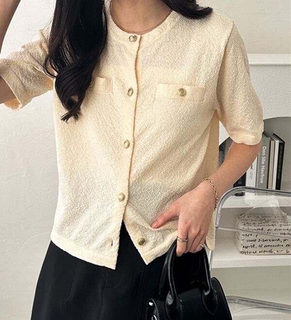 GeeRA（ジーラ）の「ゴールドボタンニットカーデ（ニットカーディガン）」｜詳細画像