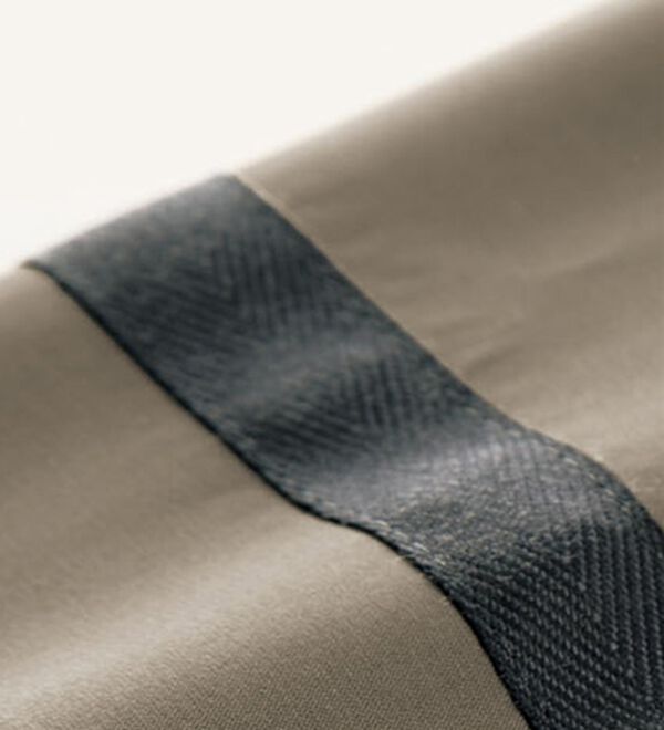 BELLUNA（ベルーナ）の「メモリー調素材配色切替デザインコート（ロングコート）」｜詳細画像