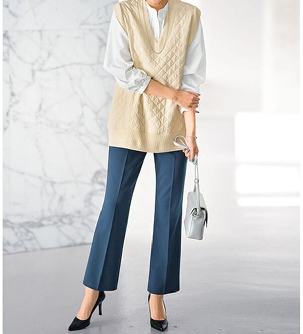 BELLUNA（ベルーナ）の「ジョーゼット素材フレアーパンツ（フルレングスパンツ）」｜詳細画像