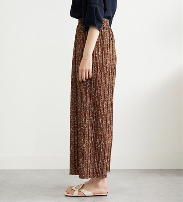 BELLUNA（ベルーナ）の「なめらか素材ゆったりプリーツパンツ（ワイドパンツ・ガウチョ）」｜詳細画像