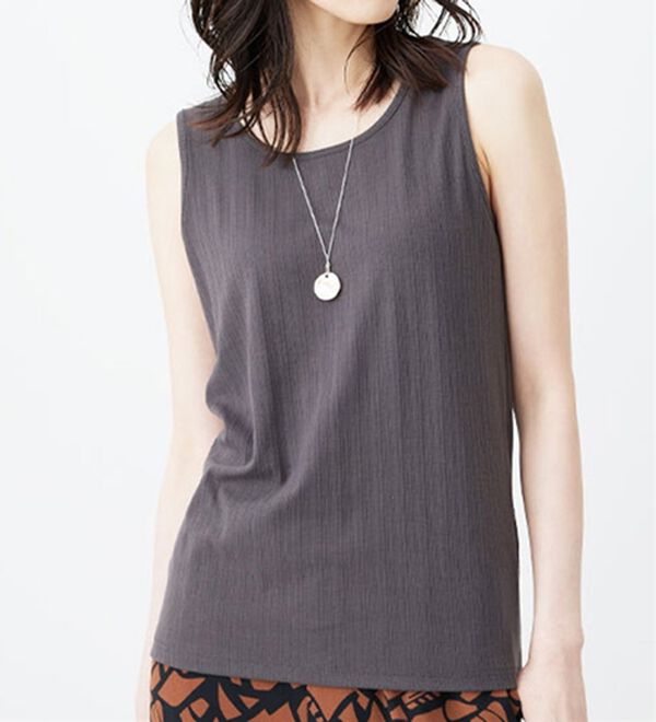 BELLUNA（ベルーナ）の「テレコ素材タンクトップ（タンクトップ・キャミソール）」｜チャコール