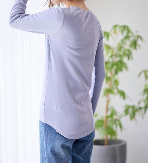 LAVIENNE（ラヴィエンヌ）の「【医師オススメ】綿１００％吸湿発熱あったかインナー　クルーネックインナー長袖（肌着・インナーウェア）」｜詳細画像
