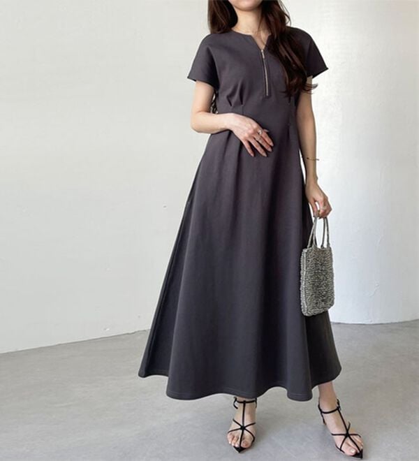 GeeRA（ジーラ）の「前後2WAYハーフジップフレンチ袖ワンピース（カットソーワンピース）」｜詳細画像