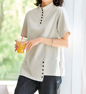 BELLUNA（ベルーナ）の「汗染み対策！綿１００％多ボタンハイネックＴシャツ（カットソー）」｜ペールグレー