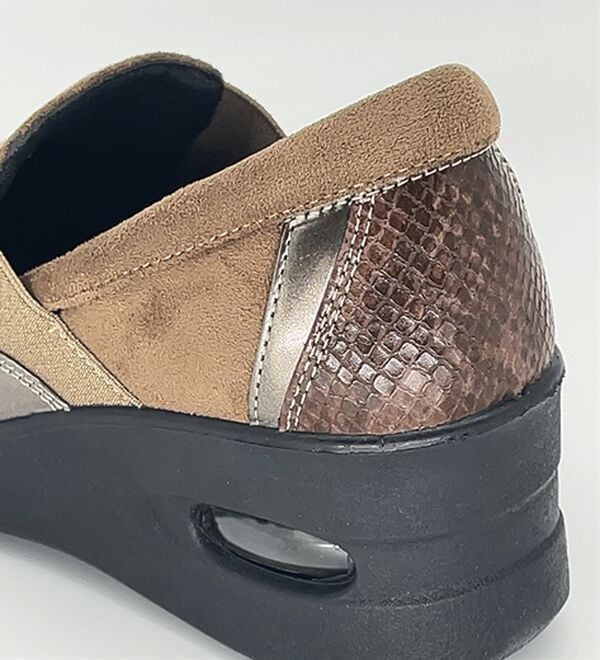 BELLUNA（ベルーナ）の「サイドゴアエアソールシューズ（スリッポン）」｜詳細画像