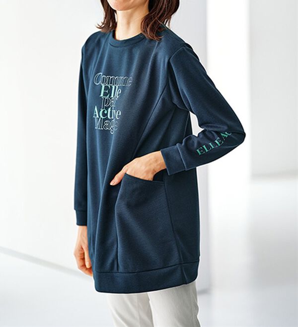 BELLUNA（ベルーナ）の「＜ＥＬＬＥ　Ａｃｔｉｖｅ＞かのこロゴプリントチュニック（チュニック）」｜ネイビー