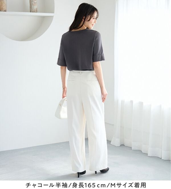 alotta（アロッタ）の「【選べる袖丈】柔らか綿混素材パール調ボタンＴシャツ（カットソー）」｜詳細画像