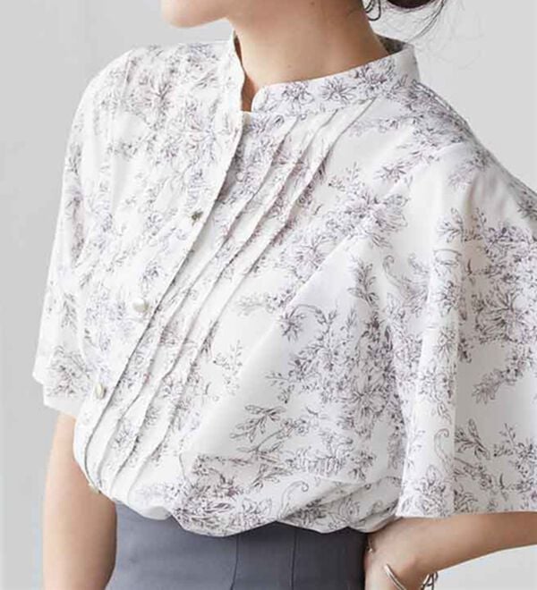 RANAN（ラナン）の「【新色追加】ひんやり！ピンタックフレアー袖ブラウス（ブラウス）」｜ホワイト(花柄)