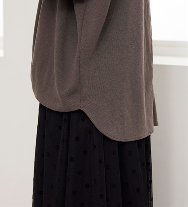 BELLUNA（ベルーナ）の「【新色追加】【2点セット】ネックレス付裾タックデザインプルオーバー（カットソー）」｜詳細画像