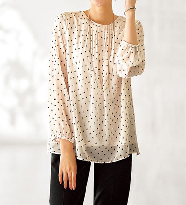 BELLUNA（ベルーナ）の「シフォン重ねタック使い小紋柄ブラウス（ブラウス）」｜詳細画像