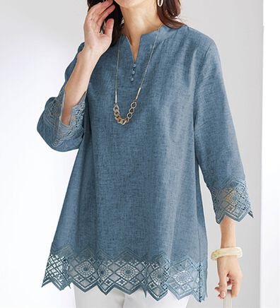 BELLUNA（ベルーナ）の「綿麻杢調素材レース使いオーバーブラウス（チュニック）」