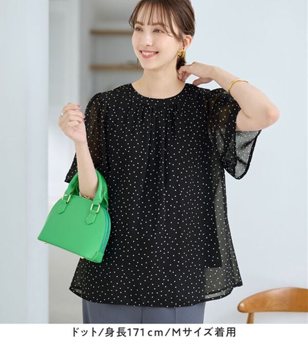 Viola e Viola（ヴィオラ エ ヴィオラ）の「【毎日着たい】カットソー裏地付ギャザーデザインブラウス（ブラウス）」｜詳細画像