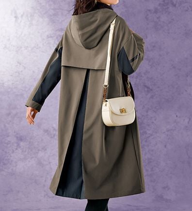 BELLUNA（ベルーナ）の「メモリー調素材配色切替デザインコート（ロングコート）」