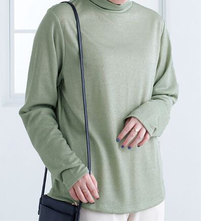 BELLUNA（ベルーナ）の「ラメ調ハイネックプルオーバー（カットソー）」