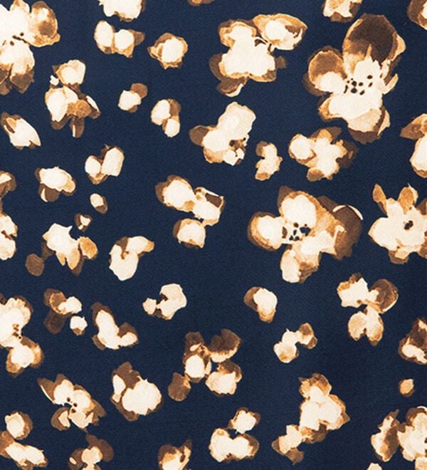 VINNO（ヴィノ）の「ぼかし花柄プリントスカート（ロングスカート）」｜詳細画像