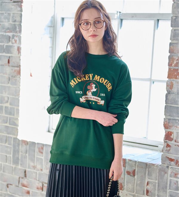 BELLUNA（ベルーナ）の「＜Ｄｉｓｎｅｙ＞【ミッキー】プリントポンチ素材ビッグシルエットトレーナー（トレーナー・スウェット）」｜詳細画像