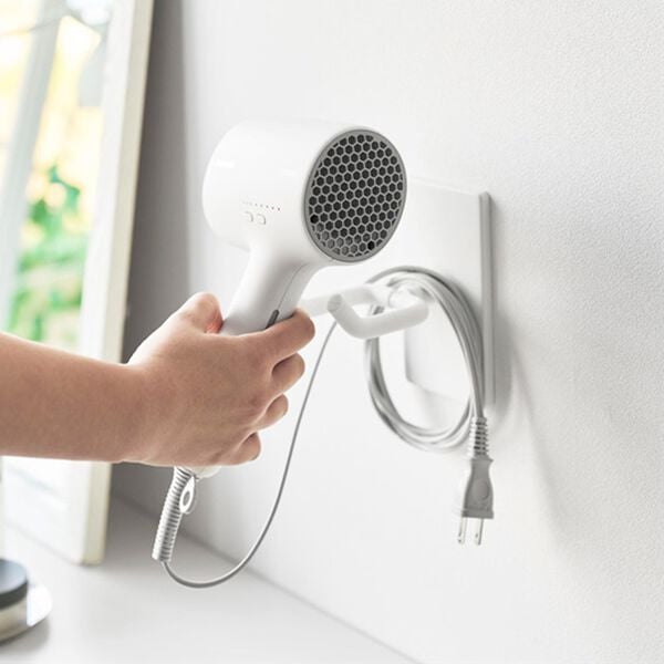 iellio（イエリオ）の「タワー　ウォール角度調節ドライヤーホルダー＜ｔｏｗｅｒ山崎実業＞（洗面用品）」｜詳細画像