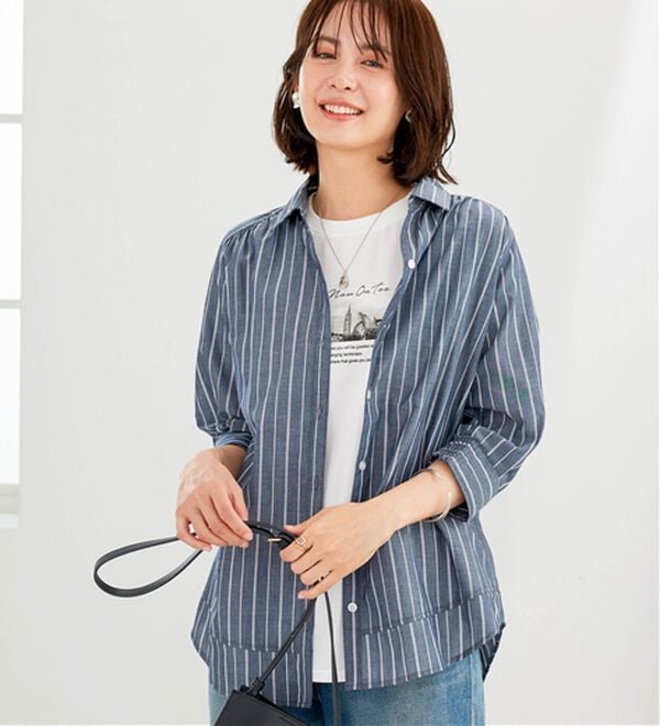 BELLUNA（ベルーナ）の「サラリ快適！ギャザー使いシャツチュニック（チュニック）」｜グレーストライプ