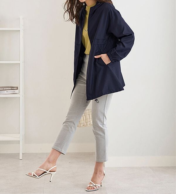 BELLUNA（ベルーナ）の「はっ水加工軽量パーカー（ポーチ付）（パーカー）」｜詳細画像